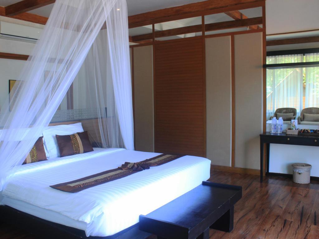Phi Phi Long Beach Resort & Villa Exterior foto